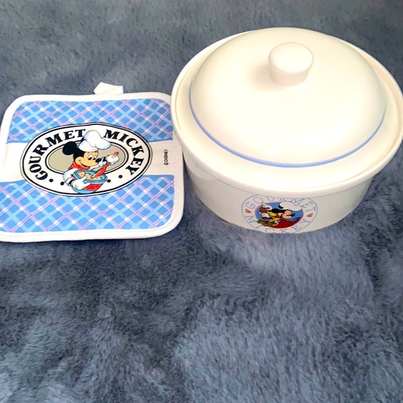 Disney Kitchen Rare Vintagegourmet Mickey Casserole Dish With Lid